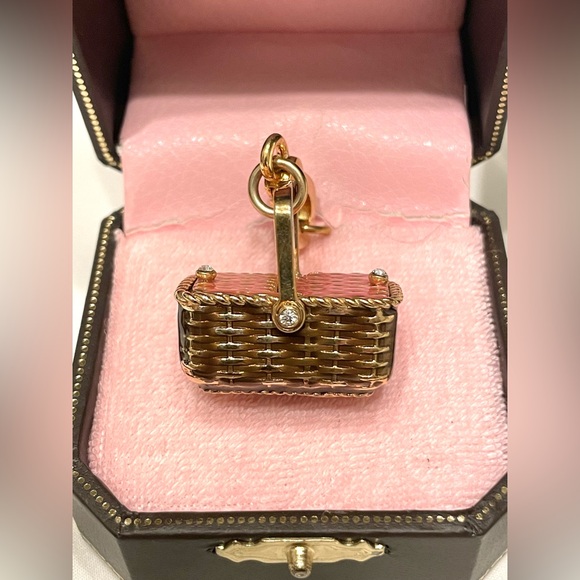 NWT Vintage JUICY COUTURE PINK PICNIC RHINESTONE BASKET Gold Charm - Picture 3 of 6